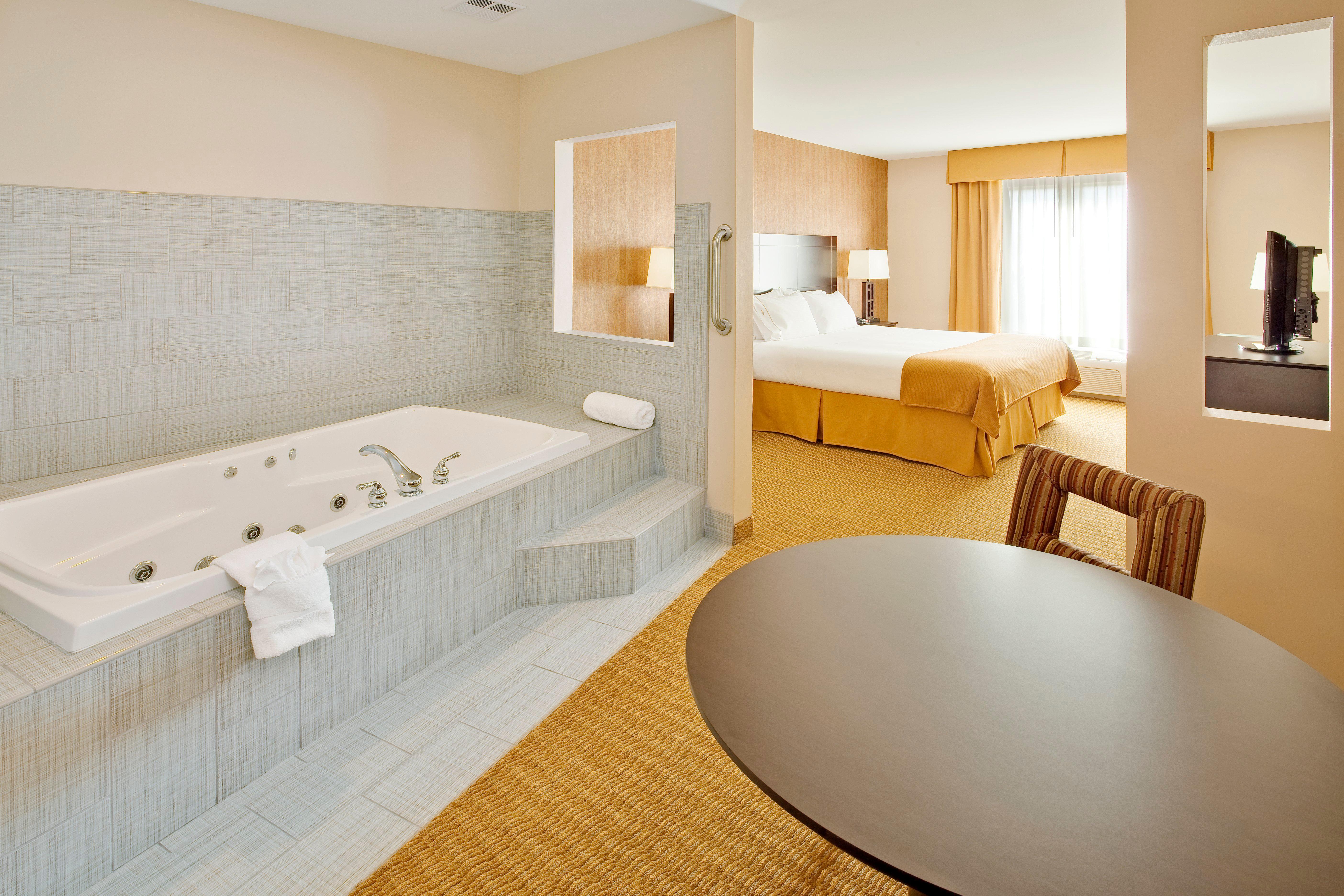 Holiday Inn Express Hotel & Suites Lebanon By Ihg Экстерьер фото